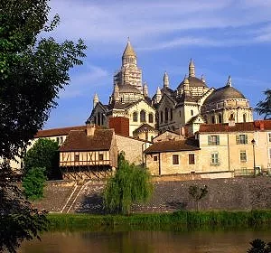Périgueux, le quartier médiéval le long de Lisle - 50 km © Arnaud Galy
